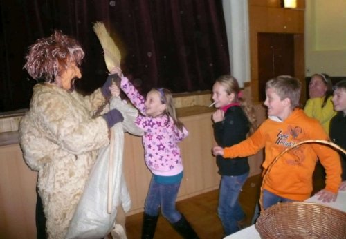 Mikulášské zpívání u stromečku - 3.12.2010